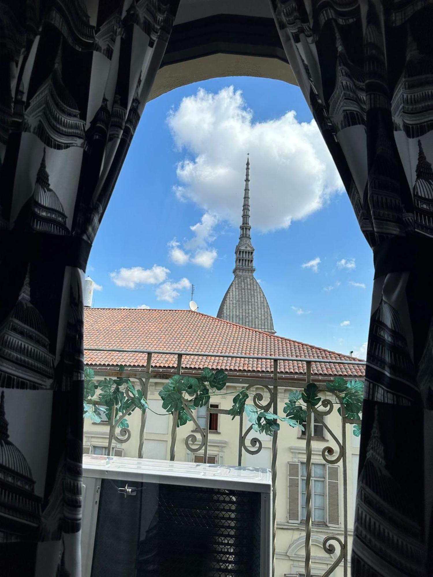 טורינו Historic Center Via Po Apartment מראה חיצוני תמונה